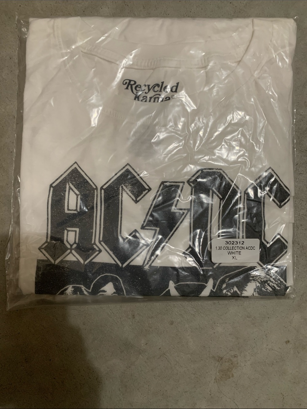 AC/DC Highway '79 Tour Graphic Tee Cotton RECYCLED KARMA - Picture 6 of 6
